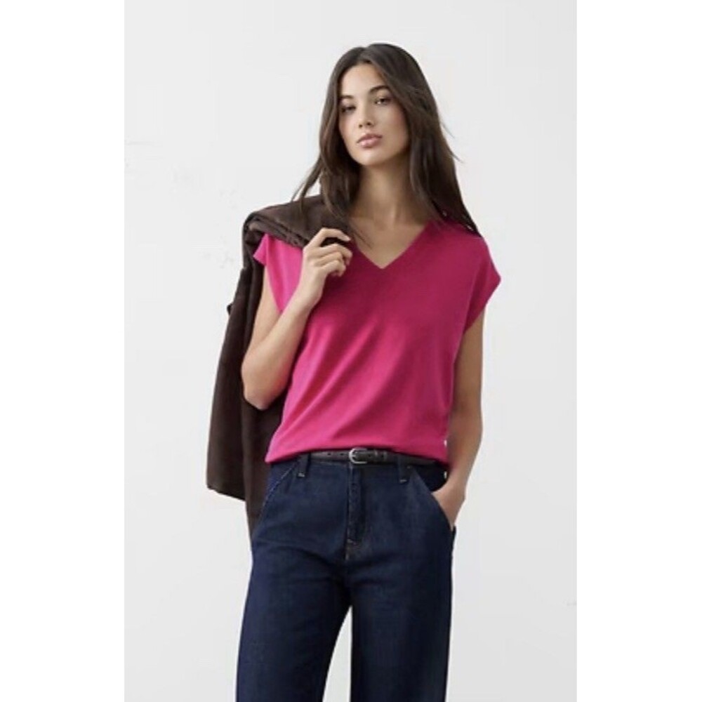 Banana Republic Forever Round Hem Sweater Vest V-neck Pullover Pink